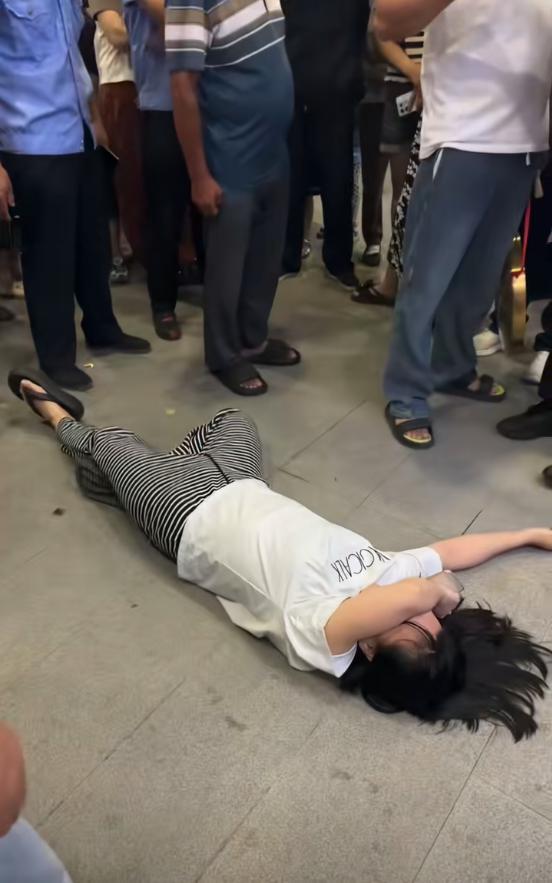 支持绿衣大妈过往被扒警方回应湖北大妈高考打鼓扰民：家属称(图16)