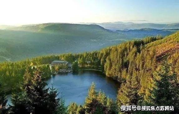 林售楼处发布：引爆购房热潮九月豪宅聚焦@中鹰·黑森(图5)
